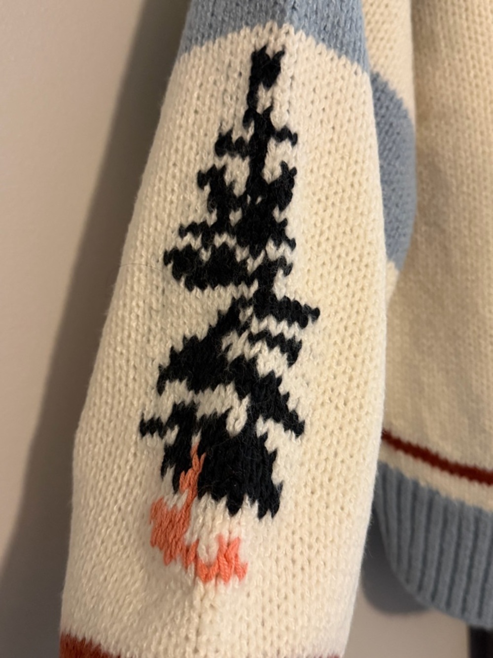 BDG Lizzie Alaska Husky Graphic Quarter Zip Pullover Sweater XS BNWT - Picture 8 of 10